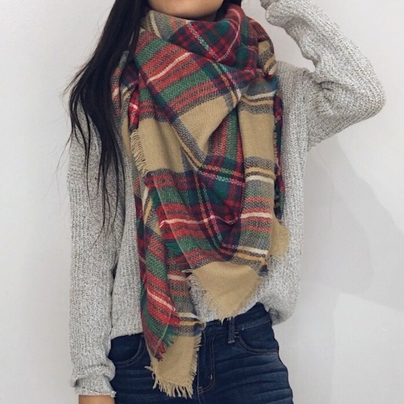 felicias Accessories - 🆕 Juneau - Khaki Plaid Blanket Scarf